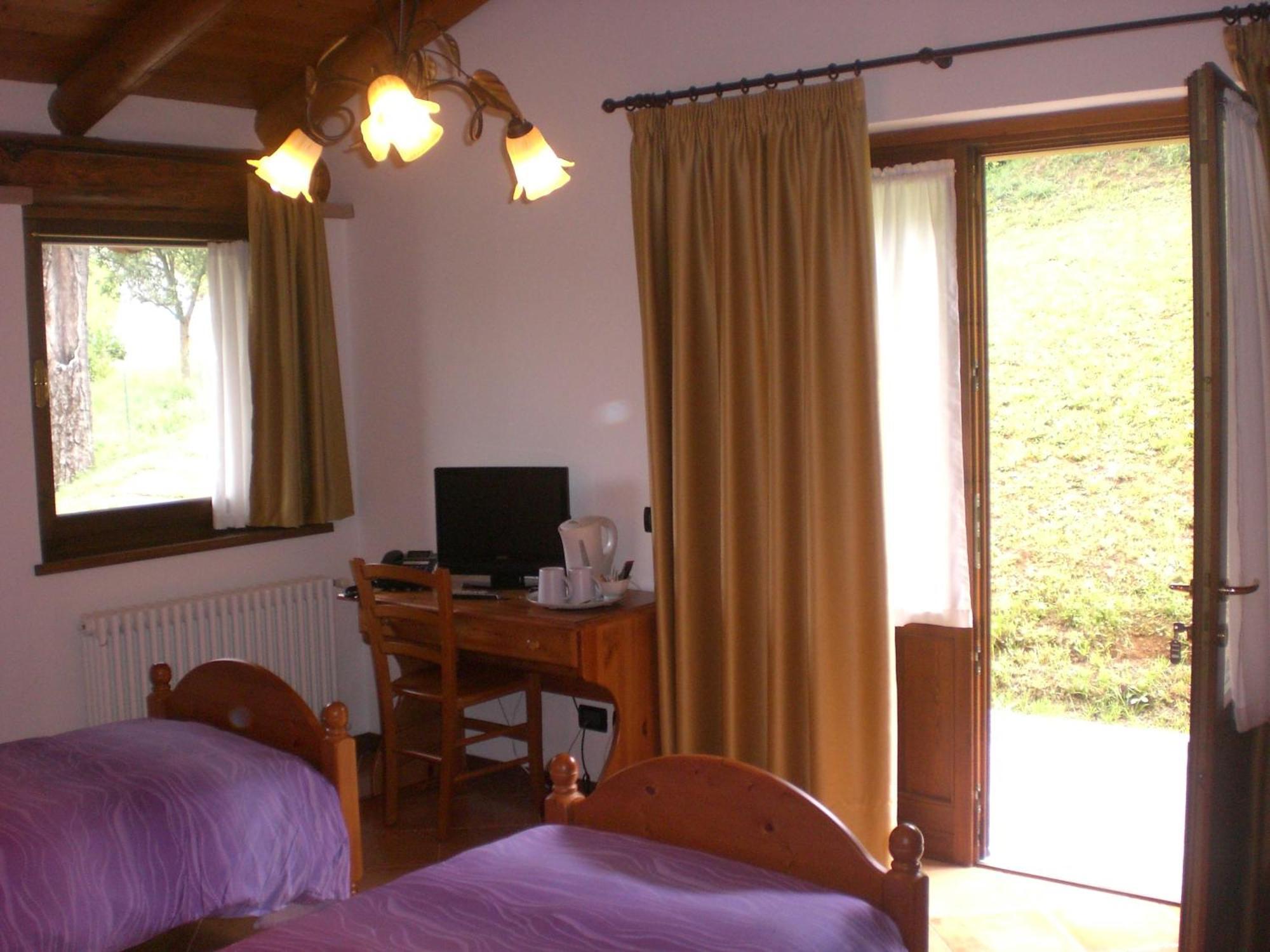 Bed And Breakfast Montino Cene Dış mekan fotoğraf