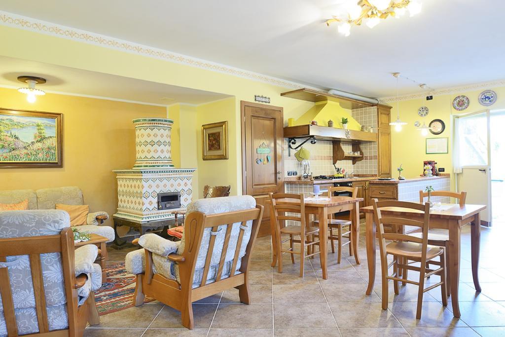 Bed And Breakfast Montino Cene Dış mekan fotoğraf